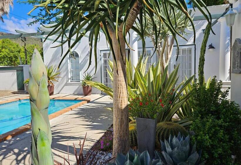 פנסיון De Graaff Manor