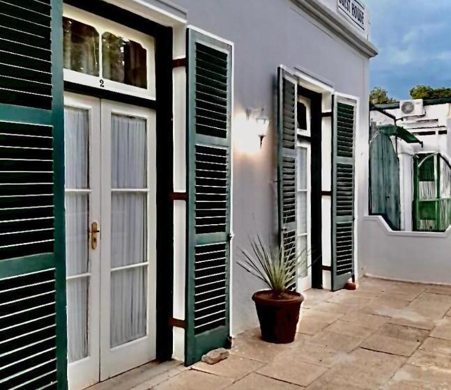 פנסיון De Graaff Manor