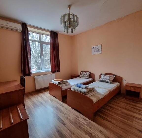 بنسيون Family Hotel Rujeta семеен хотел ружета   идеален център