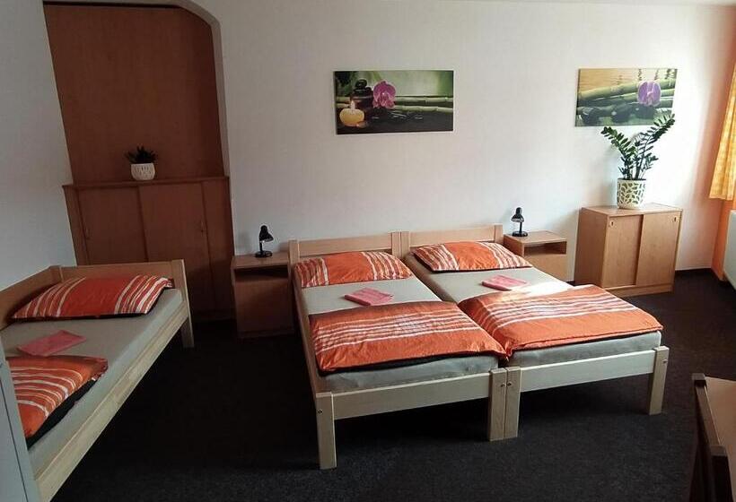 펜션 Penzion A Restaurace U Pošů