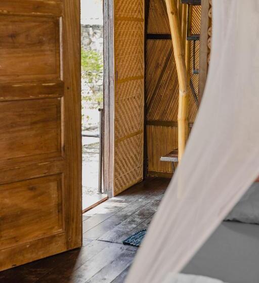 استراحتگاه Amami Beachfront Villa With Private Beach