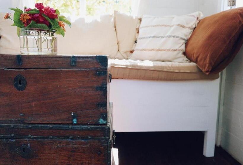 Samadhi Sunrise Temple Villa