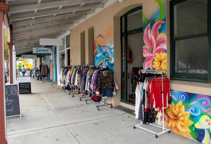 South Freo Bungalow   Winter Centre Of Cafes