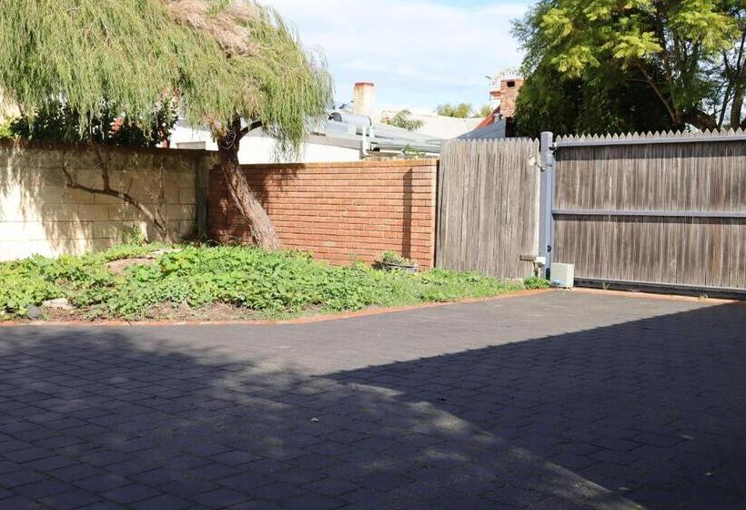 South Freo Bungalow   Winter Centre Of Cafes