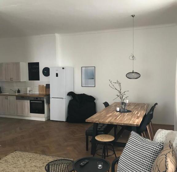 Stará škola Hedeč