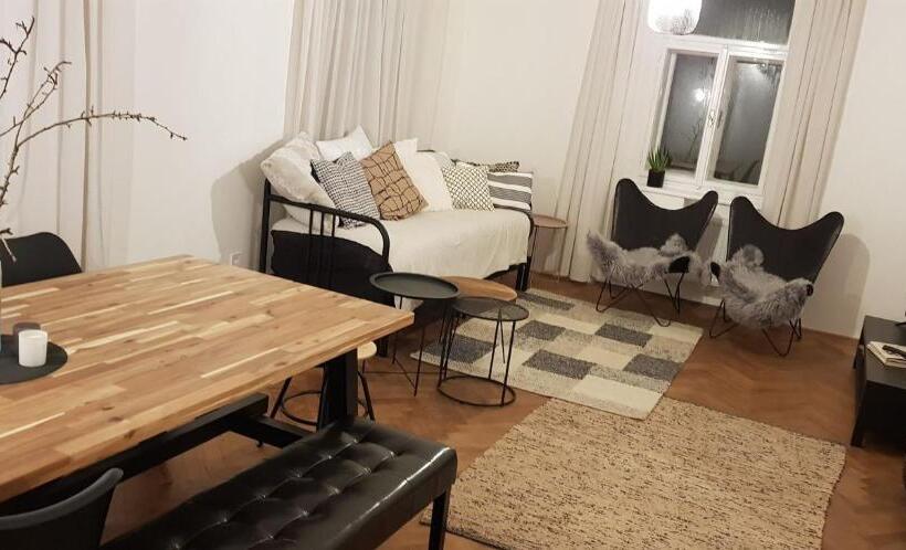 Stará škola Hedeč