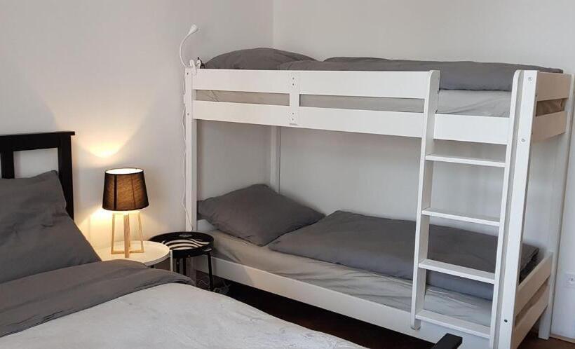 Stará škola Hedeč