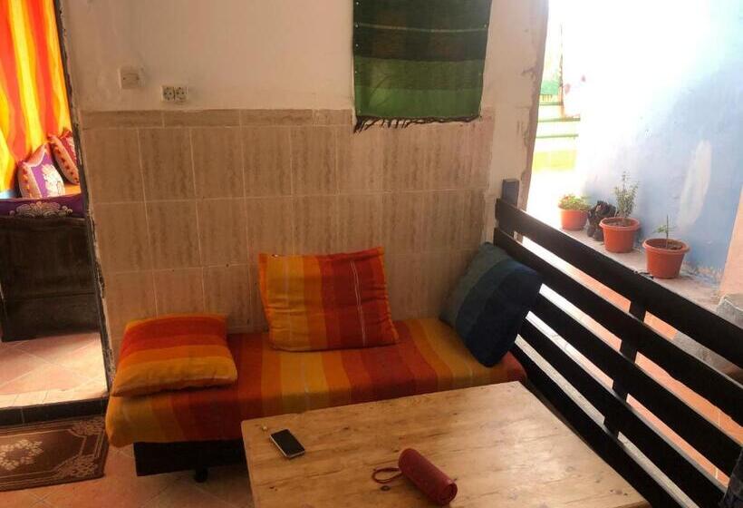 فندق صغير Surf & Skate