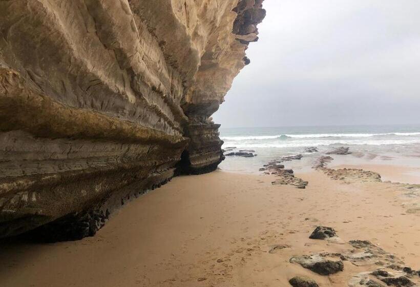 فندق صغير Surf & Skate