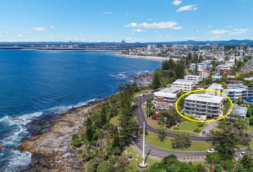 Unit 10 Sea Eagles Apartments