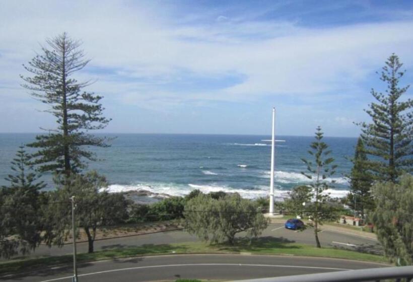 Unit 10 Sea Eagles Apartments