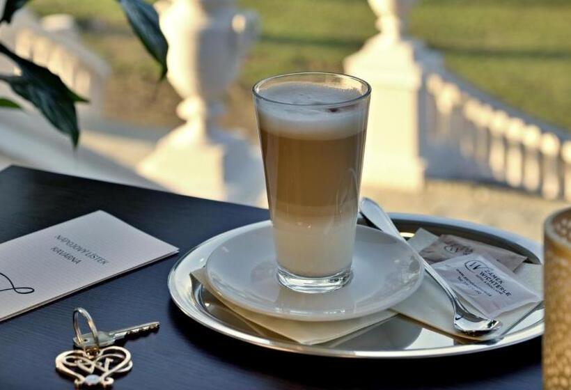 Zámek Wichterle   Hotel A Pivní Lázně