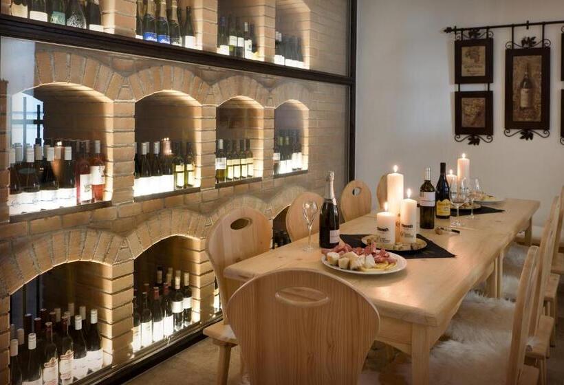 Zámek Wichterle   Hotel A Pivní Lázně