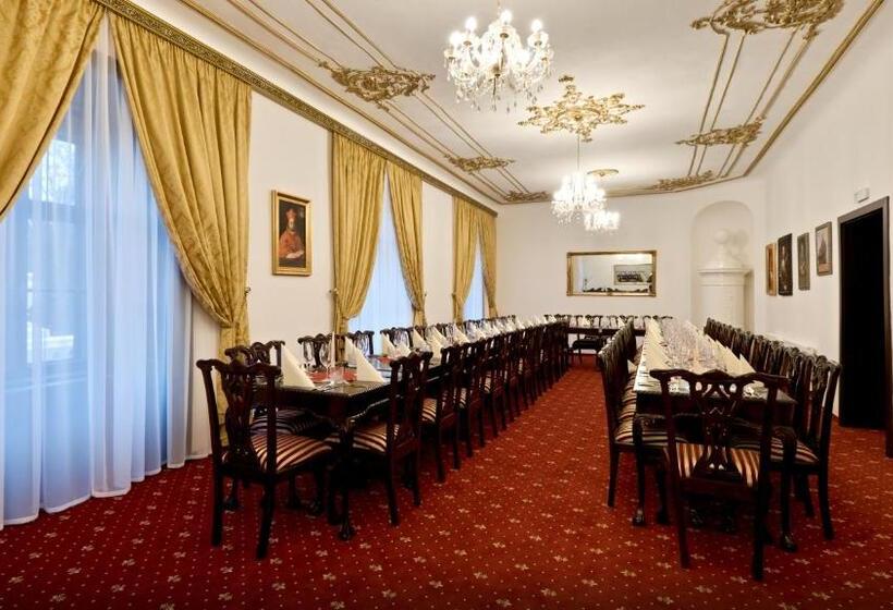 Zámek Wichterle   Hotel A Pivní Lázně
