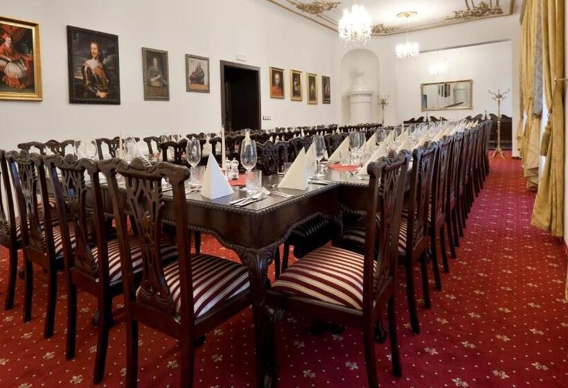 Zámek Wichterle   Hotel A Pivní Lázně