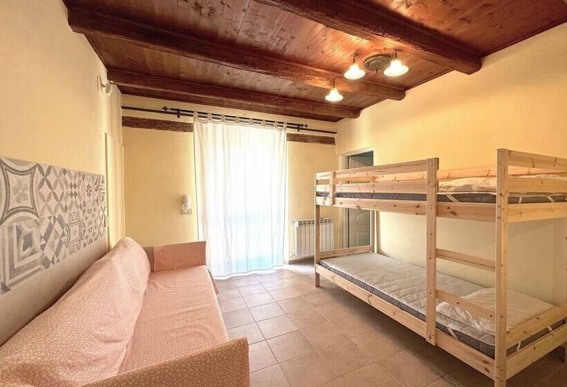 Historic Farmhouse On The Senigallia Hills