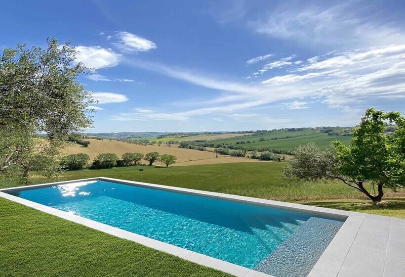 Historic Farmhouse On The Senigallia Hills