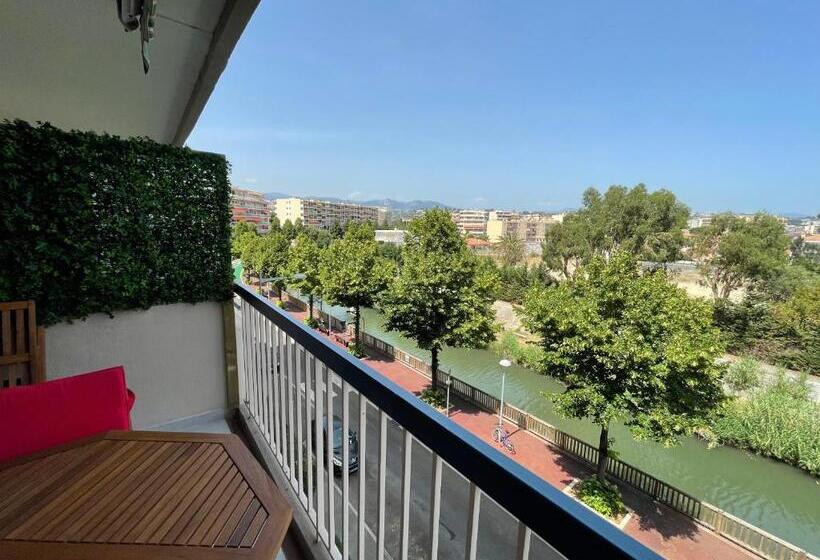 Magnifique Appartement Vue Sur Mer, Terrasse Et Parking Privé   Proche Plages