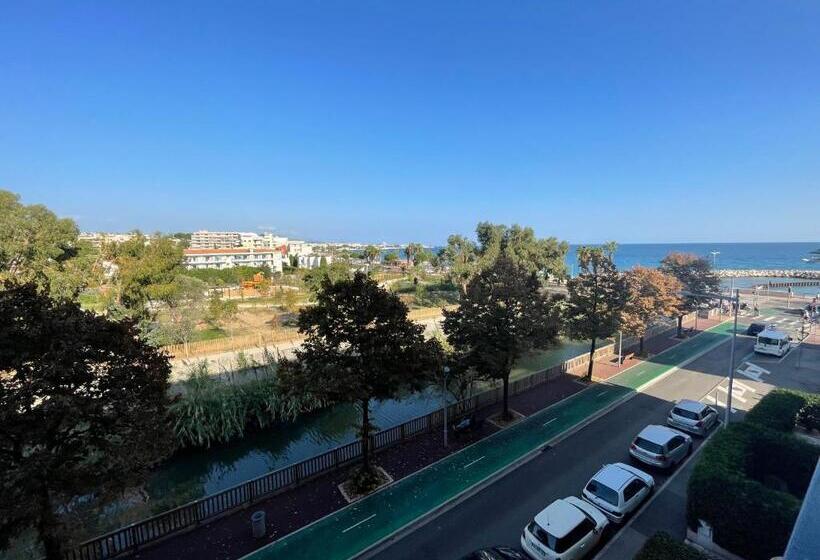 Magnifique Appartement Vue Sur Mer, Terrasse Et Parking Privé   Proche Plages