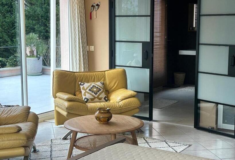 Bed and Breakfast La Perle Rouge A Panazol