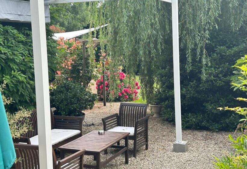 Bed and Breakfast La Perle Rouge A Panazol