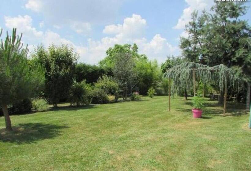 Bed and Breakfast La Perle Rouge A Panazol