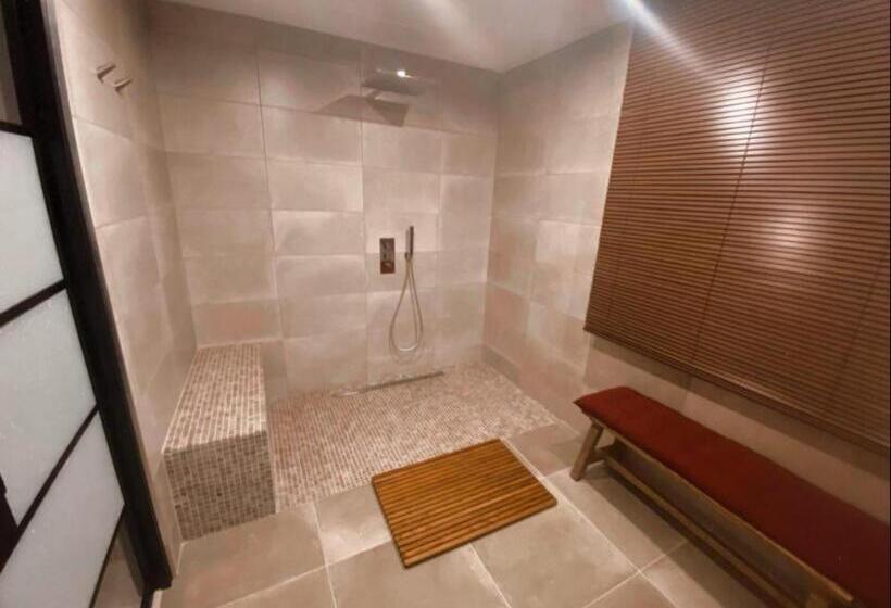 Bed and Breakfast La Perle Rouge A Panazol