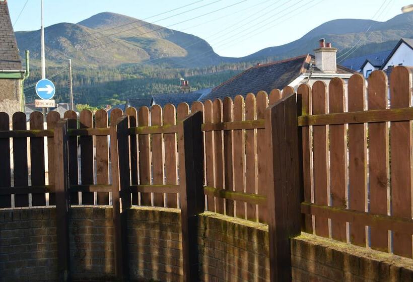 Central Apartment 3b