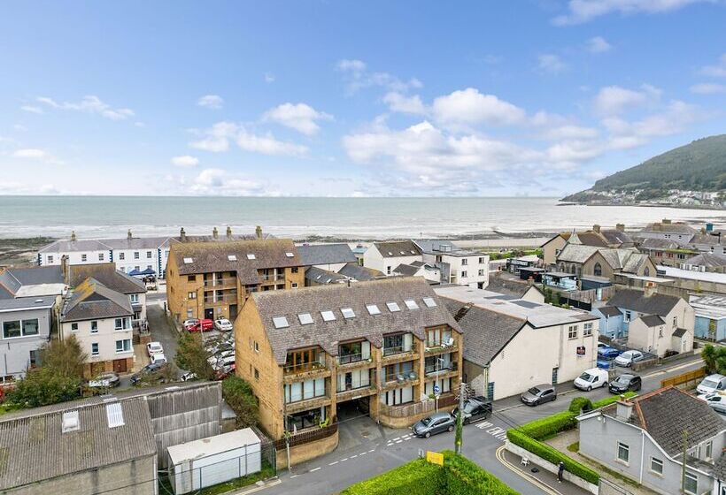 Central Apartment 3b