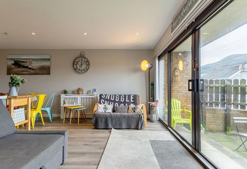 Central Apartment 3b