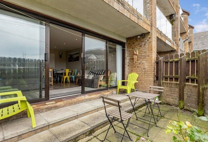 Central Apartment 3b