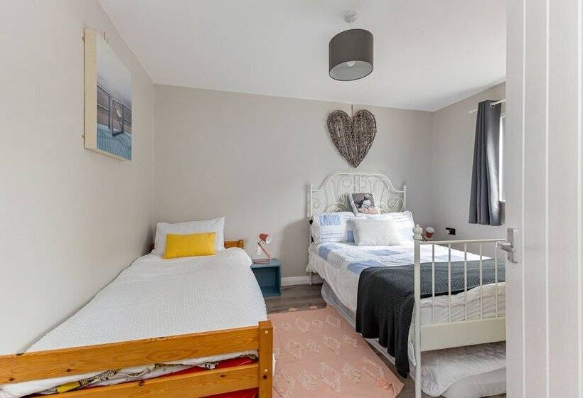 Central Apartment 3b