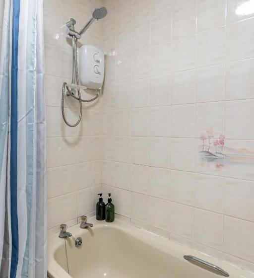 Central Apartment 3b