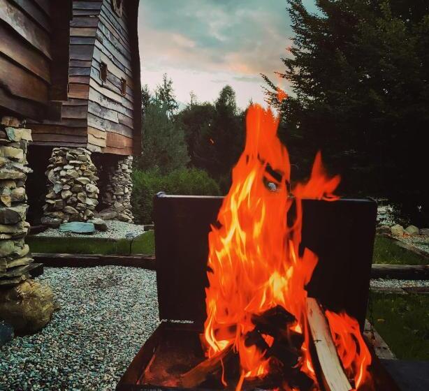 Căsuțele De Sub șipote