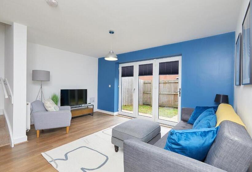 Derby City Centre   Train Station Roof Terrace House 3 Bed