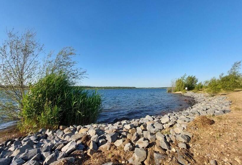 Gemütliche Zwei Zimmer Ferienwohnung W1 In Zwenkau Bei Leipzig Im Neuseenland