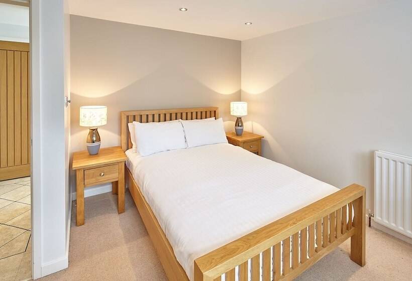 Host & Stay Doray House