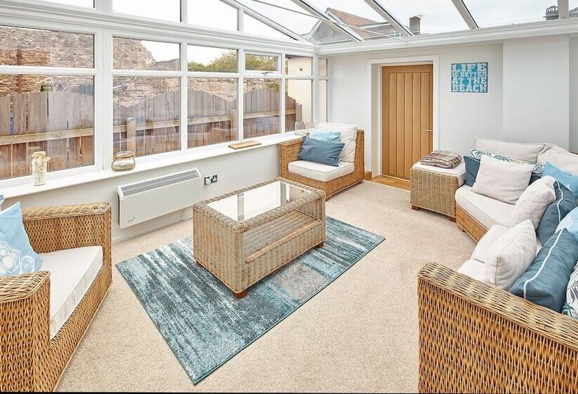 Host & Stay Doray House