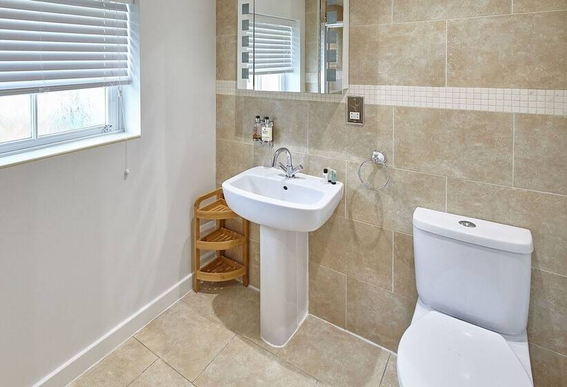 Host & Stay Doray House