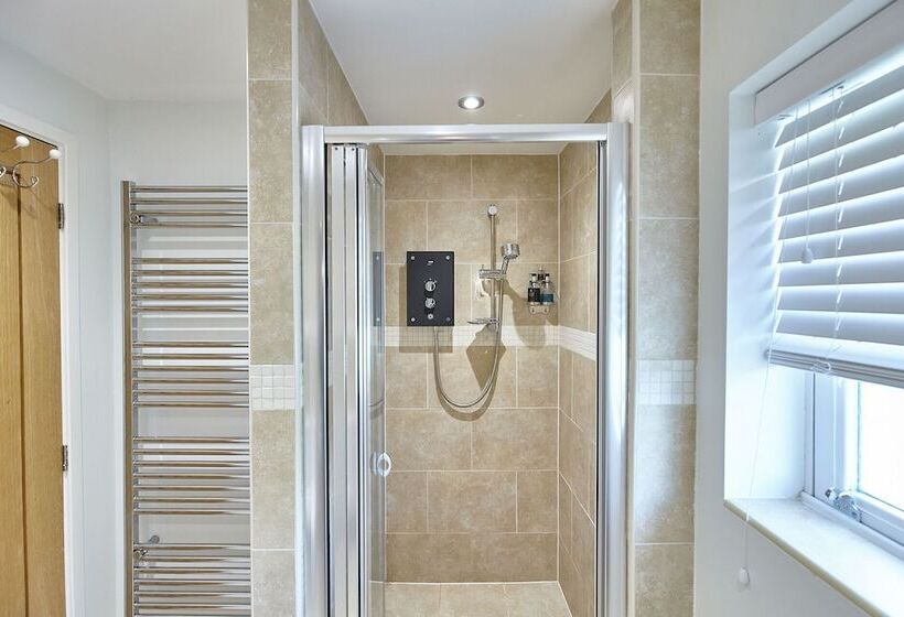 Host & Stay Doray House