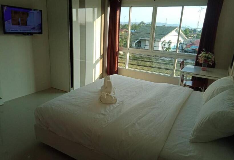 Otel เคทู เกสเฮาส์