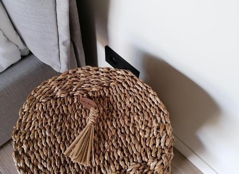 Отель Hôtel Les Suites Du Maquis