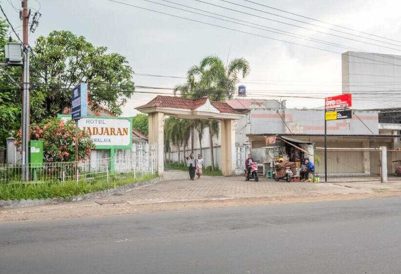 Reddoorz At Hotel Padjajaran Tasikmalaya