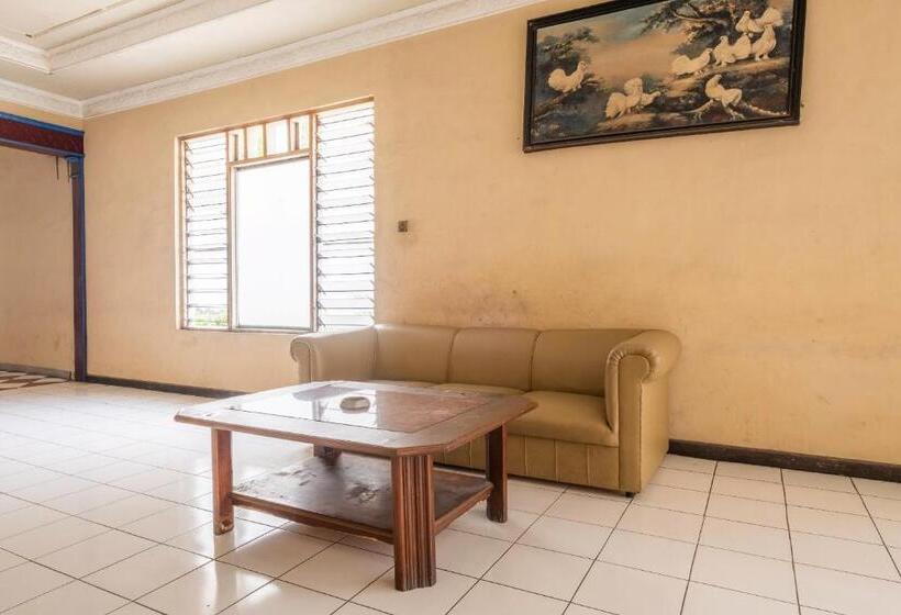 Reddoorz At Hotel Padjajaran Tasikmalaya