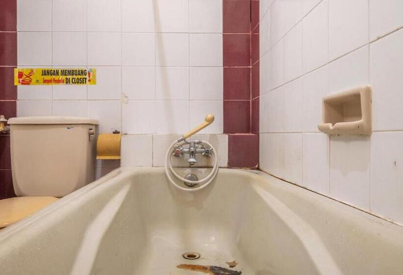 Reddoorz At Hotel Padjajaran Tasikmalaya