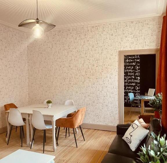 La Mariefacture   Comme Un Livre Ouvert