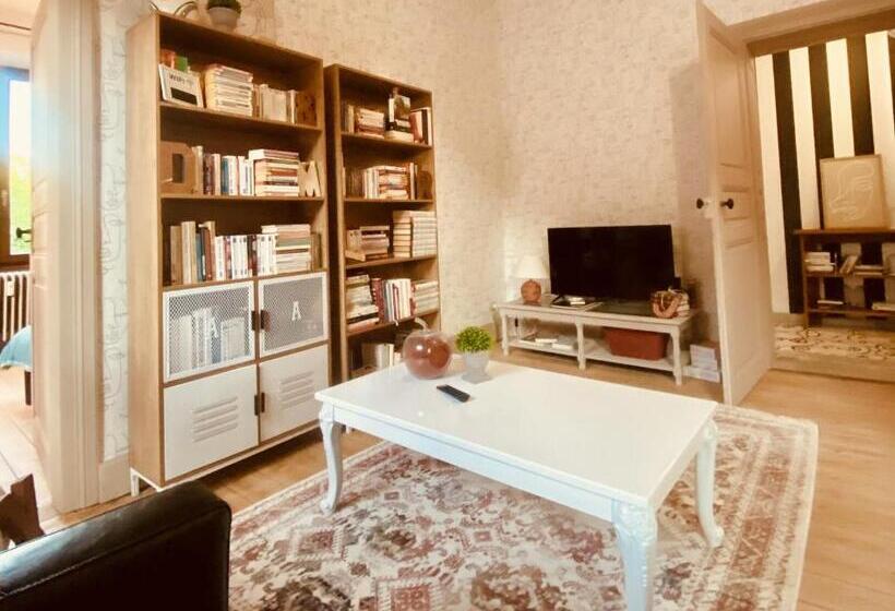La Mariefacture   Comme Un Livre Ouvert