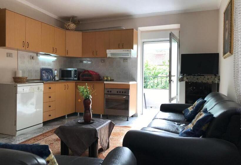 Lovely Apartment In Front Of The Lake