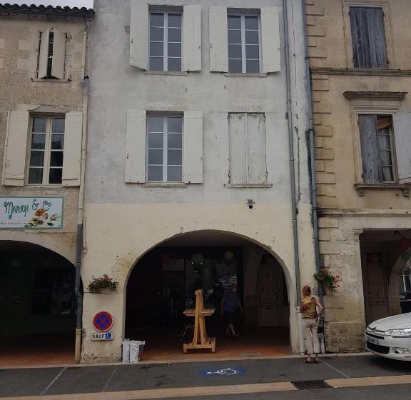 Maison De Ville Au Coeur D Une Bastide Historique