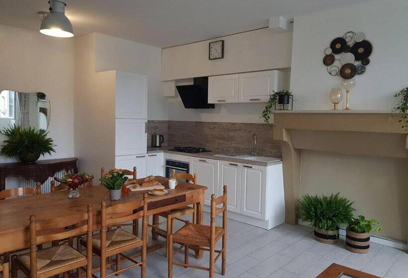 Maison De Ville Au Coeur D Une Bastide Historique